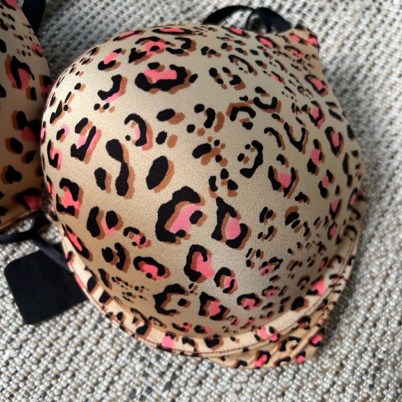Victoria’s Secret Bombshell Plunge Sexy Leopard Bra Size 36D - Picture 3 of 11